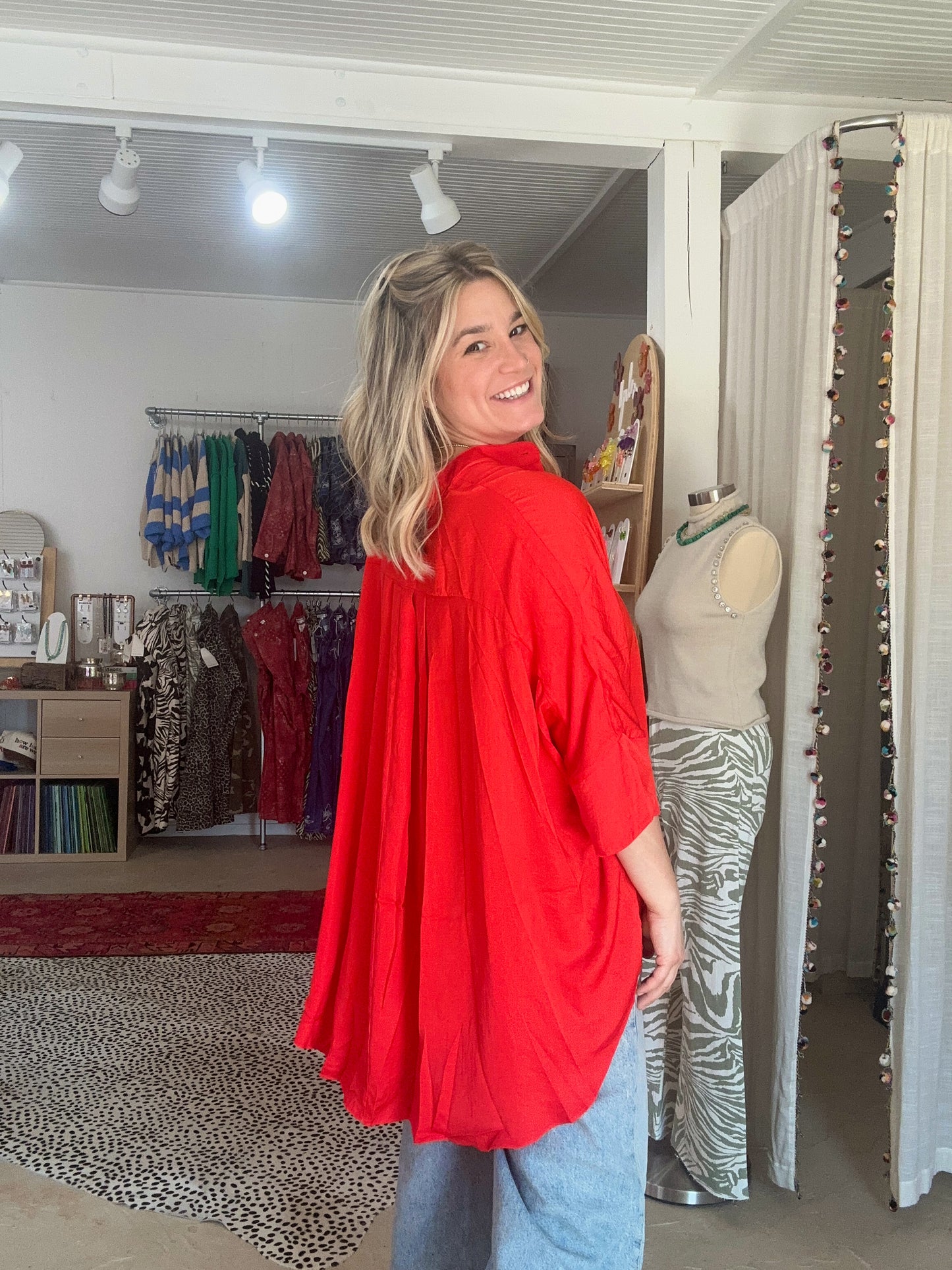 IYKYK Blouse | Tomato Red